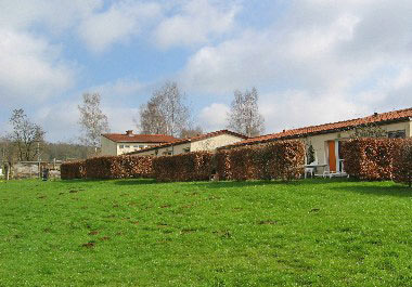 Veel ruimte voor de huisjes met uitzicht over de Vallée de Rabais