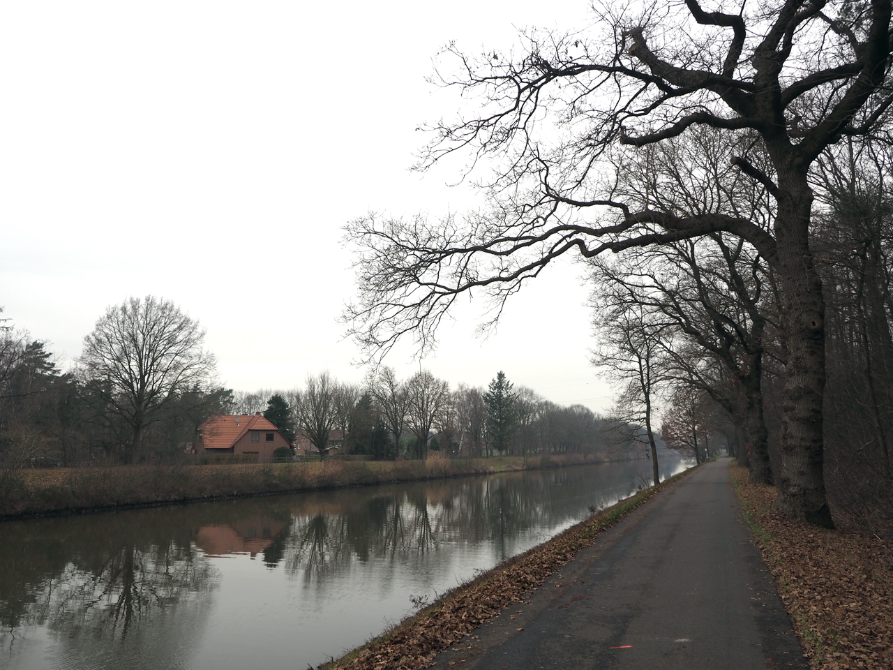 langs het Dortmund-Ems-Kanal