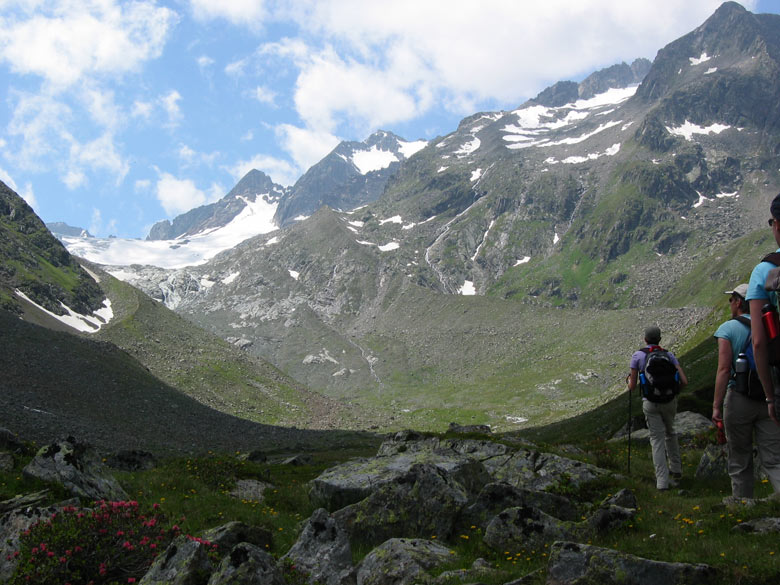 achterin het dal, dicht bij de enorme Alpeiner Ferner gletsjers